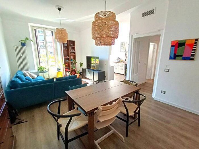 Appartamento quadrilocale in affitto in Via Gerolamo Tiraboschi, Porta Romana Medaglie d'Oro, Milano