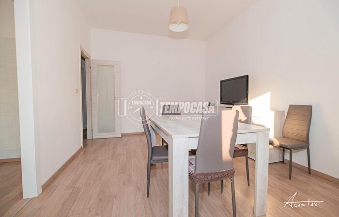 Appartamento trilocale in vendita in Via Cesare della Chiesa, Modena