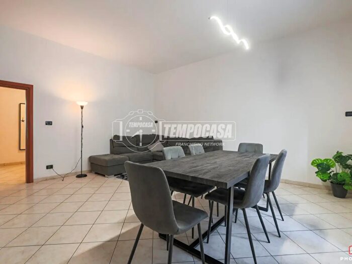 Appartamento con 5 locali in vendita in Via Ernesto Rossi, Livorno