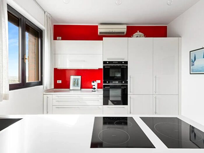 Appartamento con 6 locali in vendita in Via fra Riccardo Pampuri, Milano