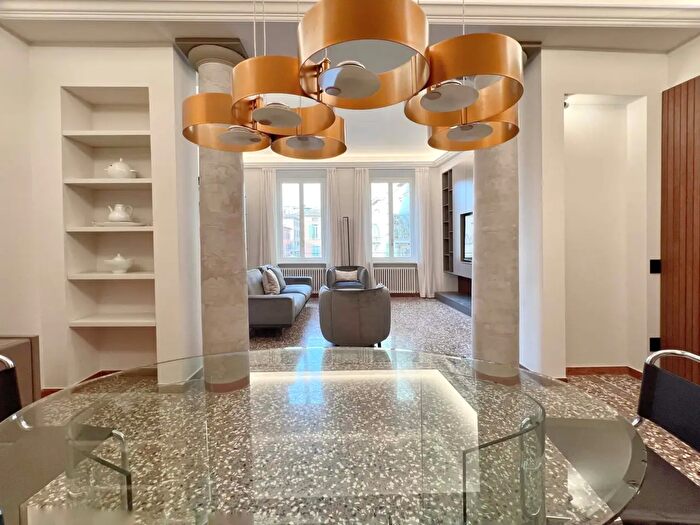 Appartamento in affitto in Via Santo Stefano, Bologna