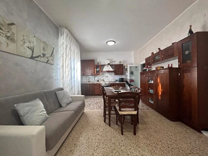 Appartamento trilocale in vendita in Via Tito Livio, Reggio Emilia