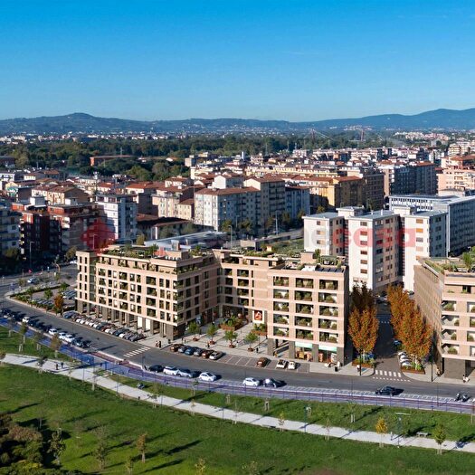 Appartamento trilocale in vendita in Parco San Donato, Firenze