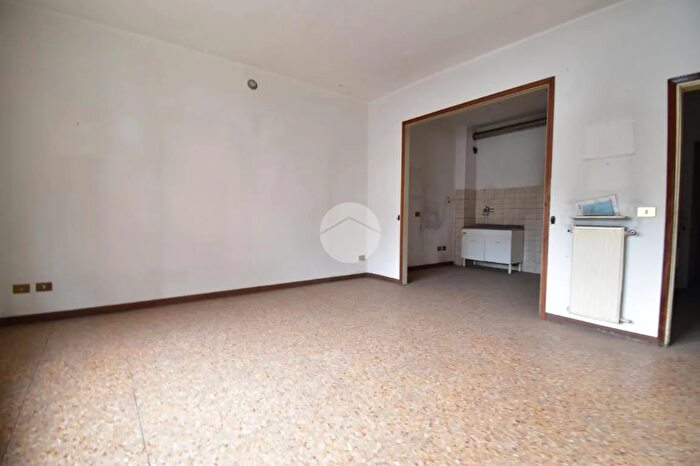 Casa quadrilocale in vendita in Piazza Gioberti, Fidenza