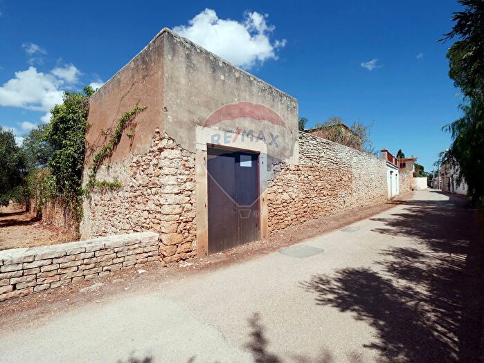 Casa con 7 locali in vendita in Contrada Sette Torri Snc, Giovinazzo