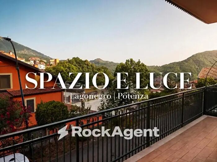 Appartamento con 5 locali in vendita in Via San Antuono, Lagonegro