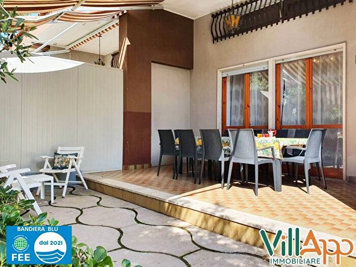 Casa con 6 locali in affitto in Via Flacca, Fondi