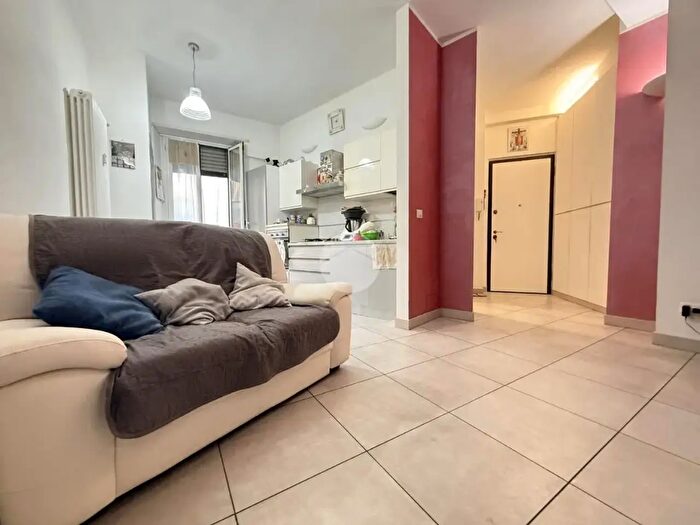 Appartamento trilocale in vendita in Via Boccardo, Torino