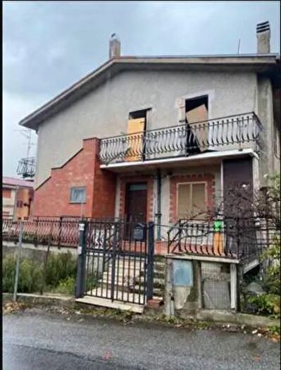 Appartamento quadrilocale in vendita in Via San Benedetto, Roiate