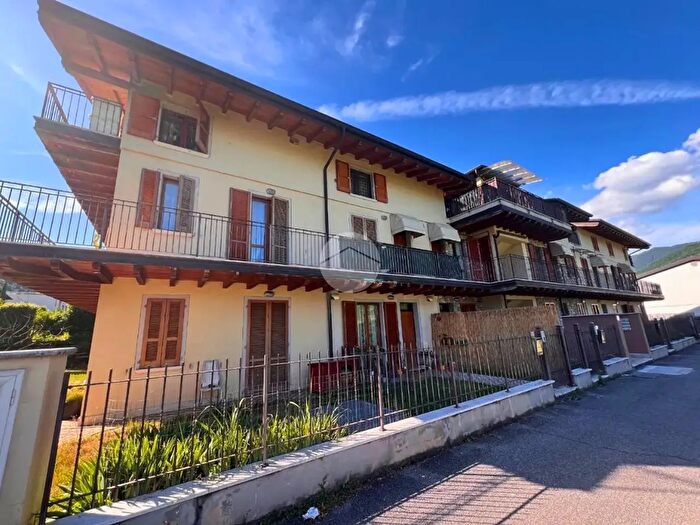 Appartamento bilocale in vendita in Via Guglielmo Marconi, Adrara San Martino