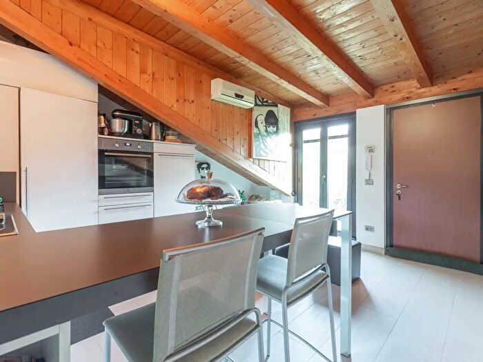Casa bilocale in affitto in Via della Chiesa Rossa, Milano
