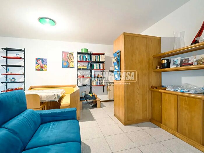 Appartamento trilocale in vendita in Via Alfredo Galletti, Cremona