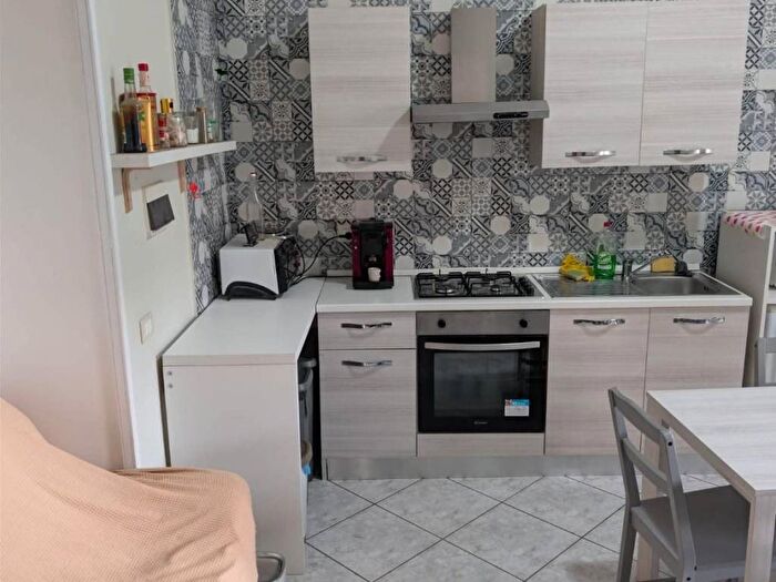 Appartamento trilocale in affitto in Via Maggio, San Nicola la Strada