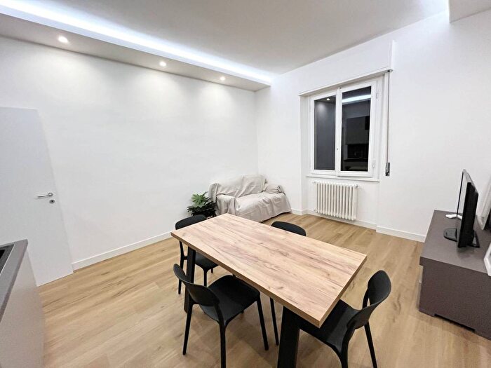 Appartamento con 5 locali in affitto in Via Quintino Sella, Alberti Bellariva, Firenze