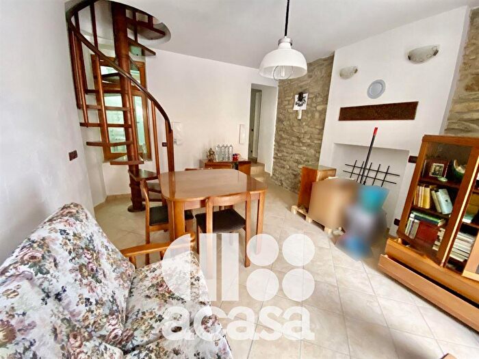 Casa quadrilocale in vendita in Sarsina