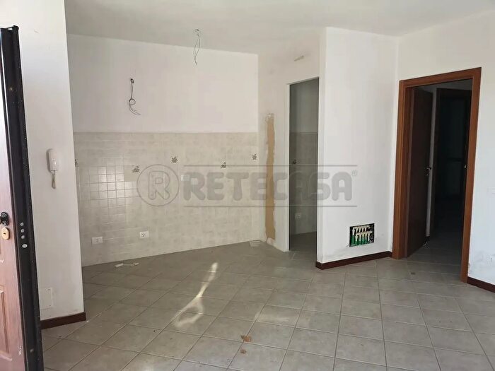Appartamento trilocale in vendita in Via Casino, Santa Maria A Monte