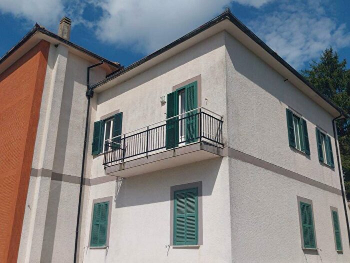 Appartamento con 5 locali in affitto in Via Flaminia, Centro, Morlupo