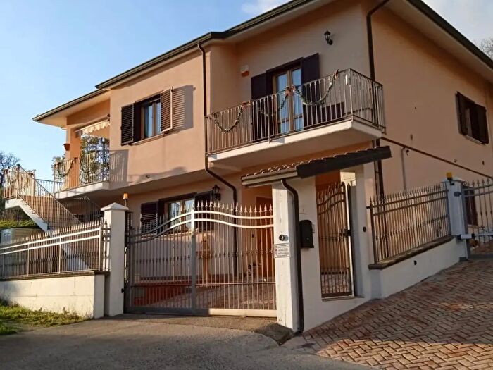 Casa quadrilocale in vendita in Via Campitelli, Marsico Nuovo