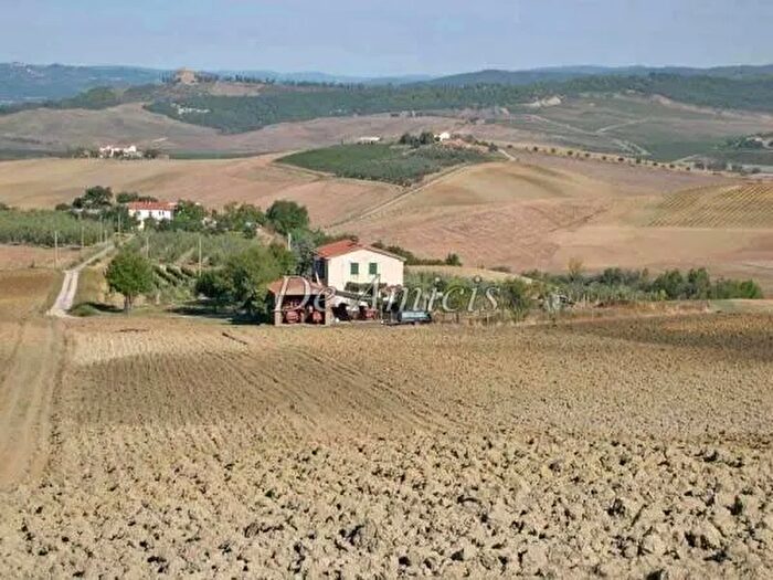 Casa con 7 locali in vendita in Strada Provinciale Poggi del Sasso, Cinigiano