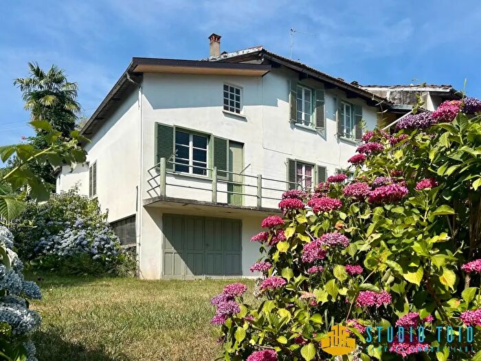 Casa con 6 locali in vendita in Sala Biellese
