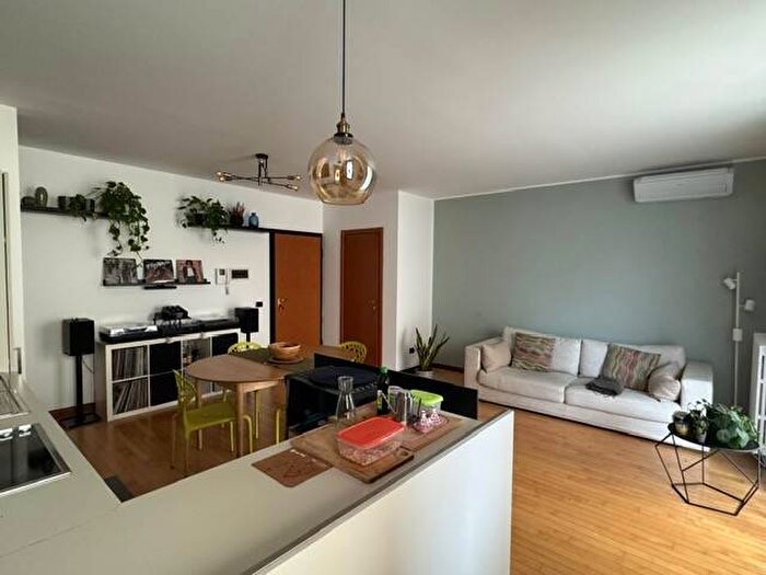 Appartamento bilocale in affitto in Viale Certosa, Musocco, Milano