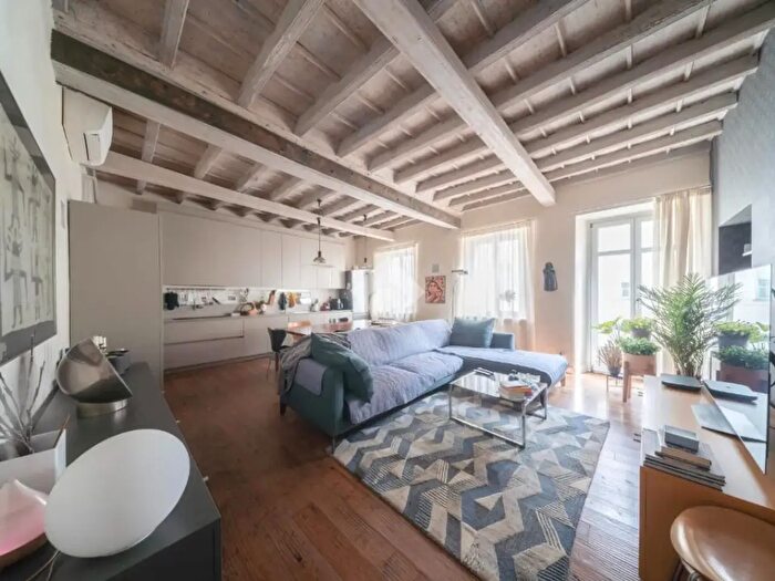 Appartamento con 5 locali in vendita in Via S Francesco da Paola, Torino