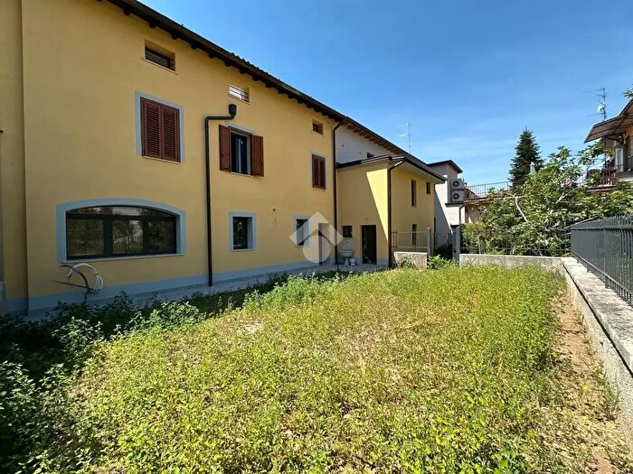 Appartamento quadrilocale in vendita in Via Montedenno, Brescia