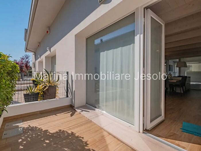 Casa trilocale in vendita in Via Pietro Mascagni, Jesolo