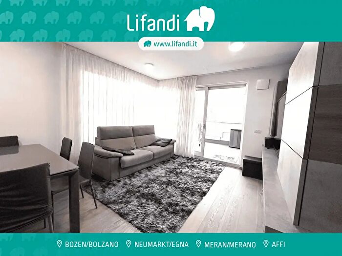 Appartamento trilocale in vendita in Via Carlo Maria Giulini, Bolzano