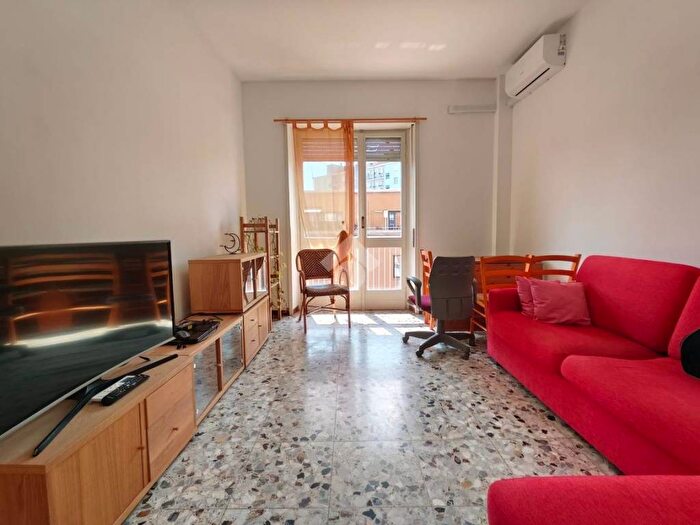 Appartamento trilocale in affitto in Via Mondovì, Crescenzago, Milano