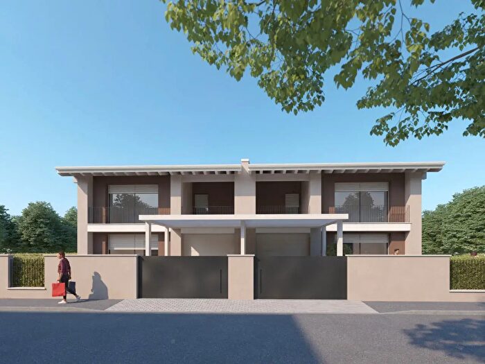 Casa quadrilocale in vendita in Via GGuareschi, Soragna