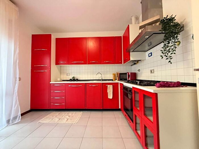 Appartamento con 6 locali in affitto in Via Traversa Livornese, Centro, Ponsacco