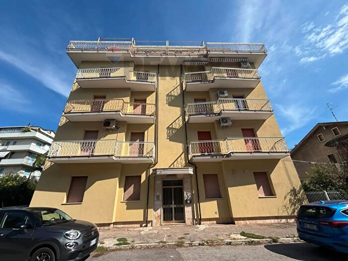Appartamento con 5 locali in vendita in Pescara