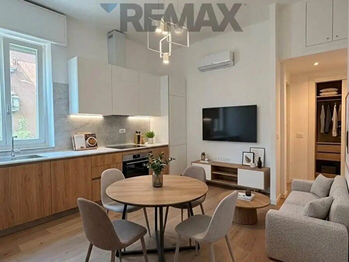 Appartamento bilocale in vendita in Via Varesina, Milano