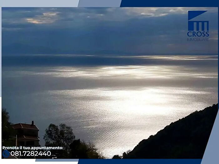Appartamento quadrilocale in vendita in Via Piliero, Vietri Sul Mare