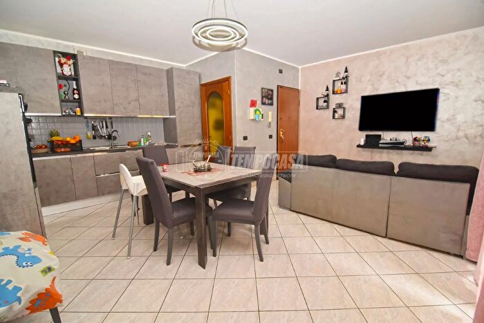 Appartamento trilocale in vendita in Via Garibaldi a, Brandizzo