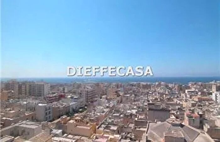 Appartamento con 5 locali in affitto in Via Roma Marsala Tp, Marsala