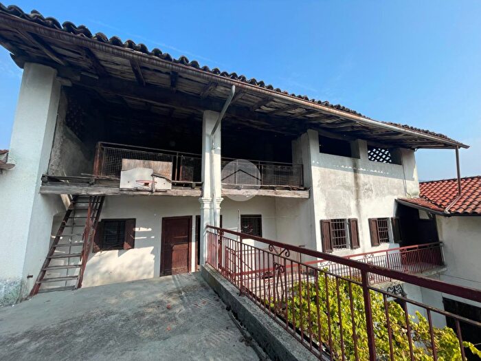 Casa quadrilocale in vendita in Via dei Mille, Cenate Sotto