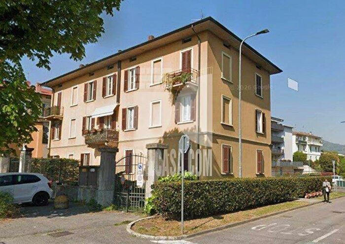 Appartamento trilocale in affitto in VIA PESENTI, Centro, Alzano Lombardo