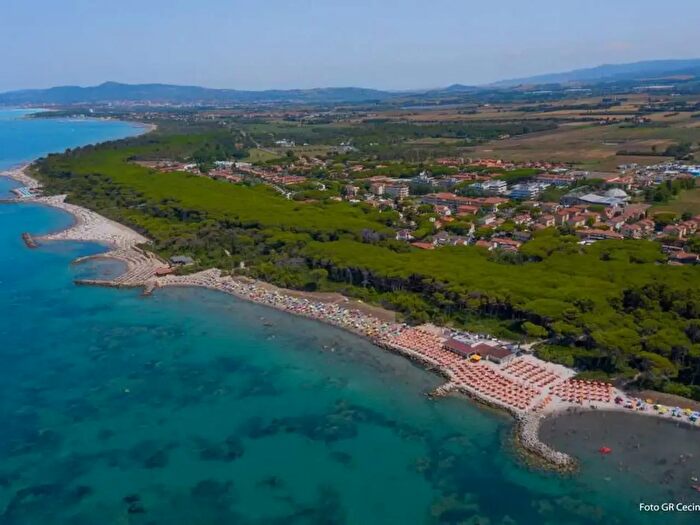 Appartamento bilocale in vendita in Via Francesco Domenico Guerrazzi, Cecina