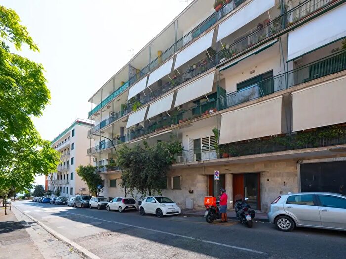 Appartamento bilocale in vendita in Via Orazio, Napoli