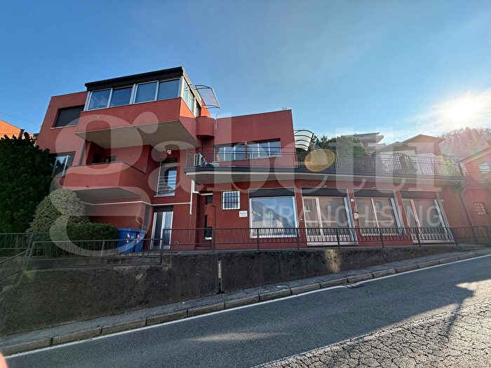 Casa quadrilocale in vendita in Via Madruzza Snc, Como