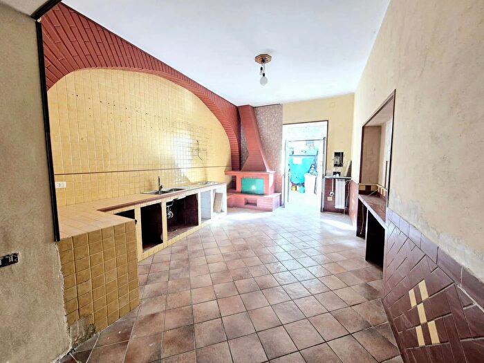 Appartamento trilocale in vendita in Caivano