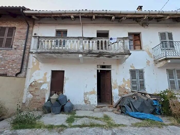 Casa con 6 locali in vendita in Via Boscogrande, Montegrosso D'Asti