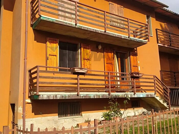 Casa con 7 locali in vendita in Via dei Prati, Talla