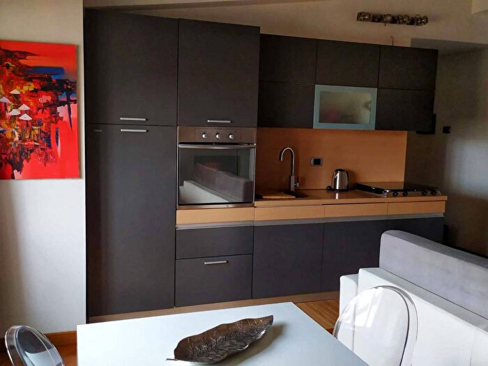 Appartamento bilocale in affitto in Viale Monza, Rovereto, Milano