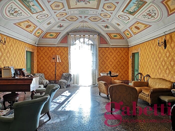 Appartamento con 5 locali in vendita in Via del Giardino, Fabrica Di Roma