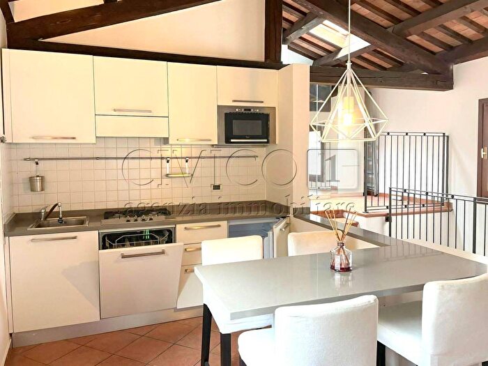 Appartamento quadrilocale in affitto in Contrà Porta Lupia, Viale Verona, Vicenza