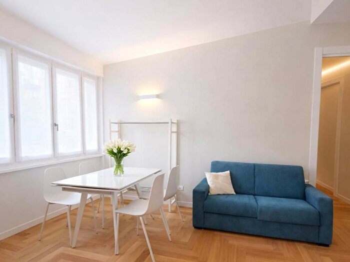 Appartamento trilocale in affitto in Piazzale Giovanni De Agostini, Dezza, Milano