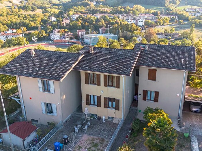 Casa con 8 locali in vendita in Via Amerigo Vespucci a, Salsomaggiore Terme